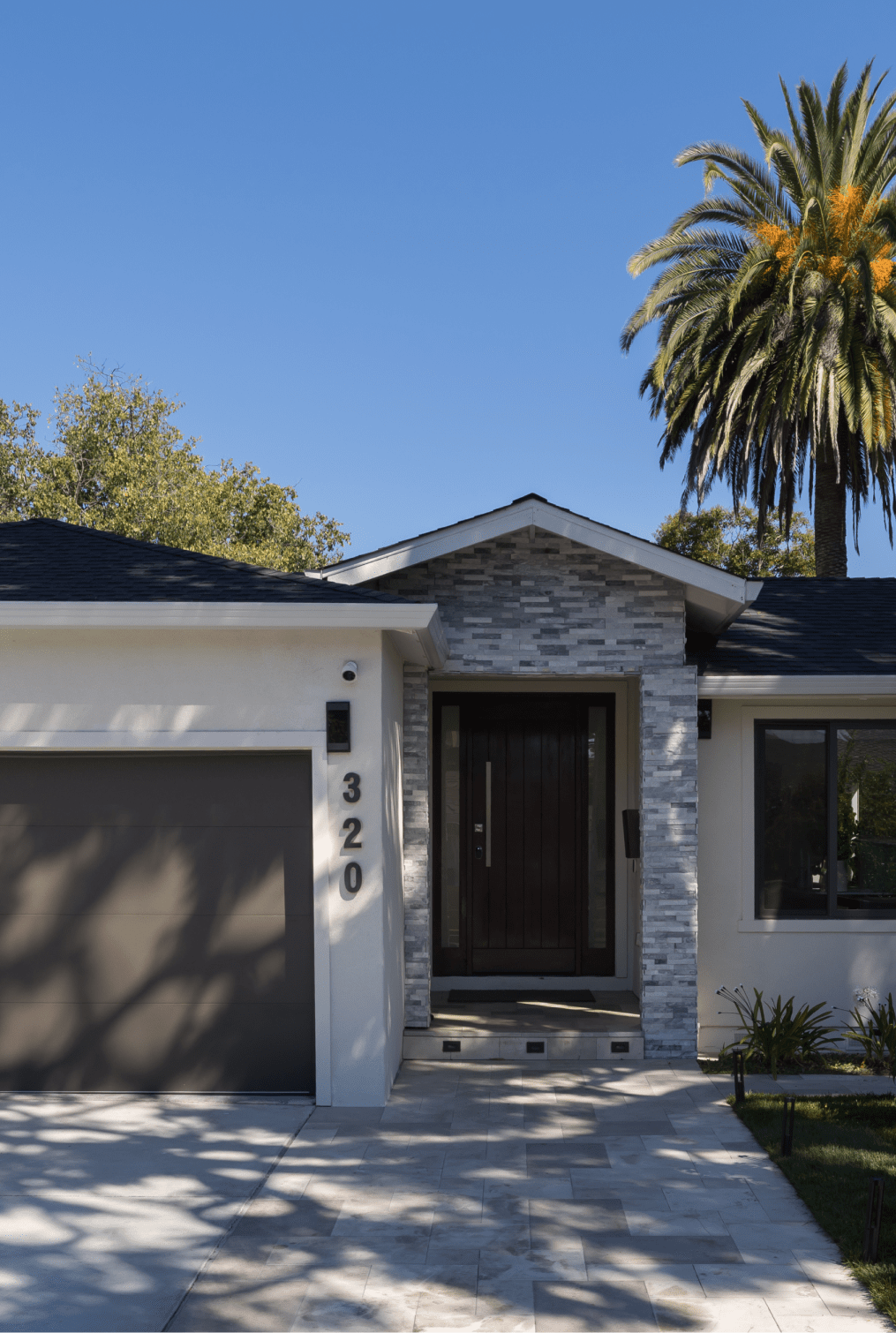 320 Chester Front Entry Hero Image